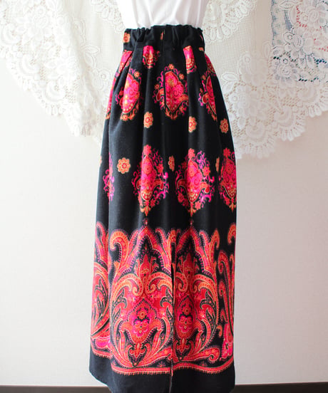 【tiny yearn】1970's Euro Exotic Wool Maxi Skirt