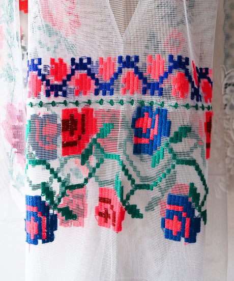 【tiny yearn】Romanian Vintage Embroidered Tulle Blouse