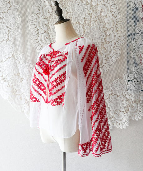 【tiny yearn】Romanian Vintage Embroidered Tulle Blouse