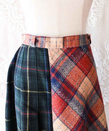 【tiny yearn】Check Docked Wool Flare Skirt