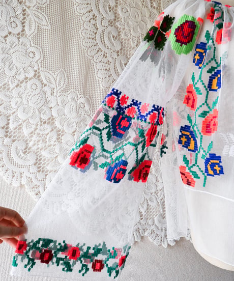 【tiny yearn】Romanian Vintage Embroidered Tulle Blouse