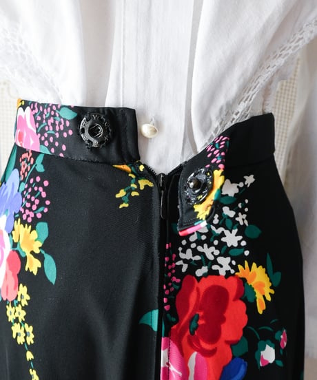 【tiny yearn】1970's Euro Floral Maxi Skirt