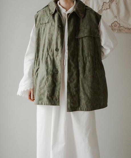 【Seek an nur】Czech army raindrop camo field cutoff vest