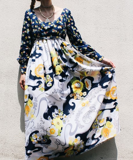 【tiny yearn】1970's Vintage Floral Maxi Dress