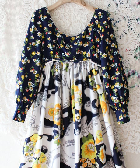 【tiny yearn】1970's Vintage Floral Maxi Dress