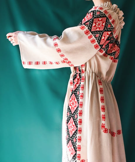 【Seek an nur】Romanian Vintage Embroidered Dress