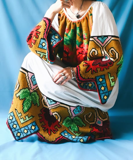 【tiny yearn】Romanian Vintage Embroidered Dress