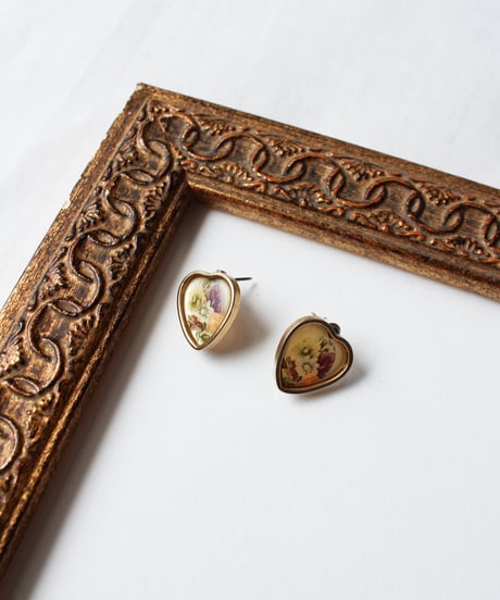 〈Accessory〉Vintage Floral Heart Pierce