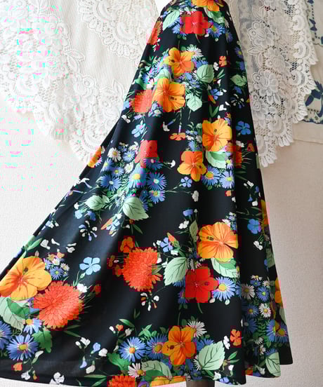 【tiny yearn】1970's Euro Floral Maxi Skirt