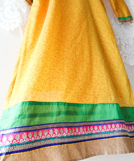 【tiny yearn】Paisley Embroidered Ethnic Slit Dress