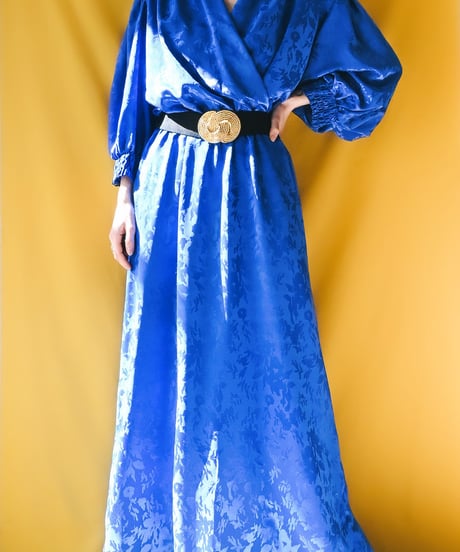 【tiny yearn】Euro Cache coeur Satin Maxi Dress