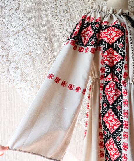 【Seek an nur】Romanian Vintage Embroidered Dress