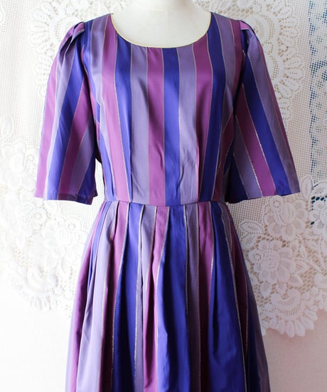 【tiny yearn】German Metallic Stripe Pleated Maxi Dress