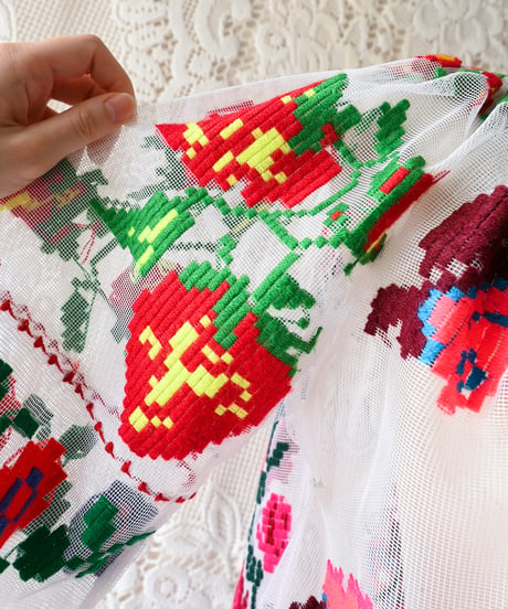 【tiny yearn】Romanian Vintage Embroidered Tulle Blouse