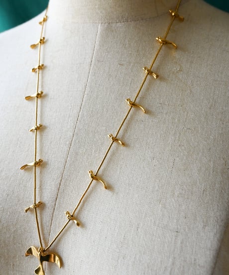 〈Accessory〉Native American Gold Tone Fetish Bird Necklace