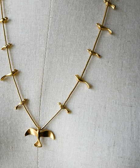 〈Accessory〉Native American Gold Tone Fetish Bird Necklace