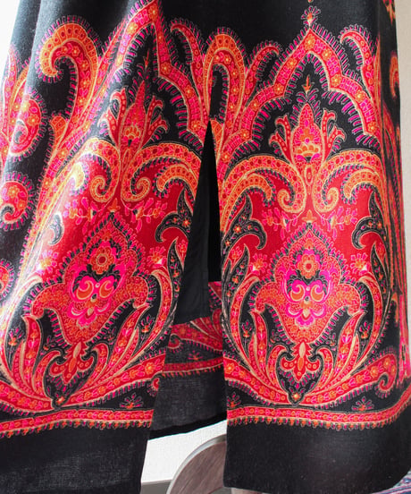 【tiny yearn】1970's Euro Exotic Wool Maxi Skirt