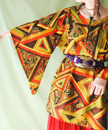 【tiny yearn】1970's Vintage Geometric Over Tops