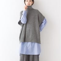 サイドボタンスリットワイドニットベスト