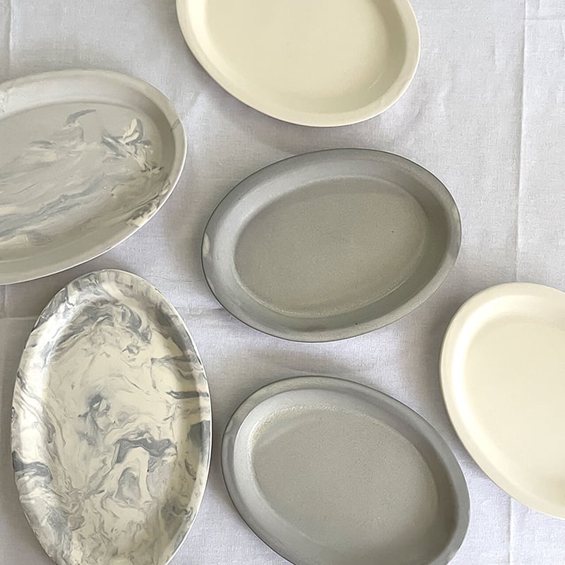 クリーム色オーバル皿 レース状の縁取り クリーム色オーバル皿 レース状の縁取り オーバル皿Mクリーム / うつわ