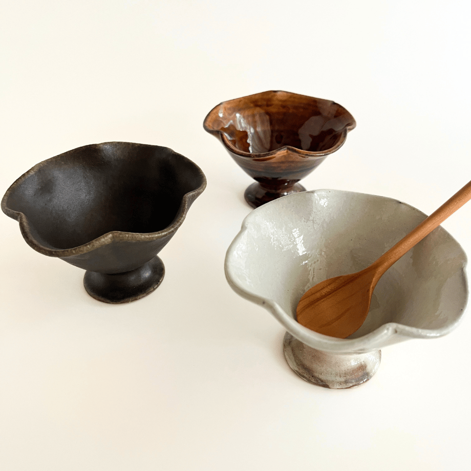 輪花高台鉢 サビ釉 / 古谷製陶所 | HOOTON