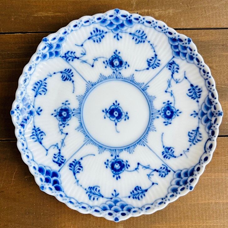 ロイヤルコペンハーゲン ブルーフルーテッド フルレース シガーホルダー ROYAL COPENHAGEN（ロイヤルコペンハーゲン） ブルーフルーテッド フル