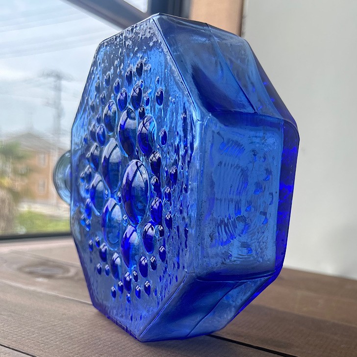 リーヒマエン・ラシ ステラポラリスシリーズ 八角形の青いガラスの花瓶