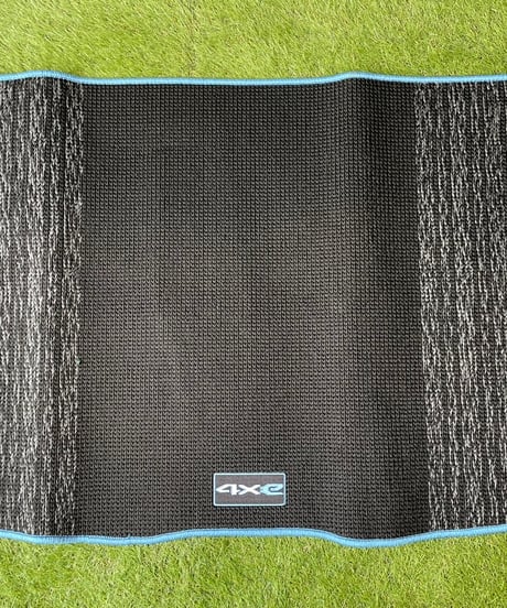 【中古品】BVレネゲード用　フロアマット　4xe