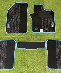 【中古品】BVレネゲード用　フロアマット　4xe