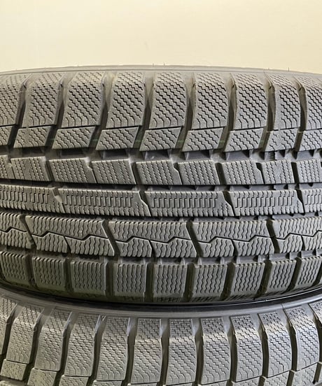 【中古品】M６コンパス用スタッドレスタイヤ