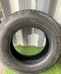 【中古品】JLノーマルタイヤ1本