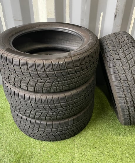 【中古品】M6コンパス用スタッドレスタイヤ