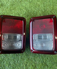 【中古品】JKラングラー用テールランプ
