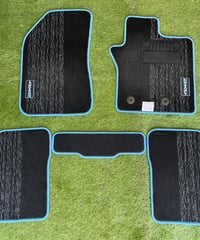 【中古品】BVレネゲード用　フロアマット　～4xe～