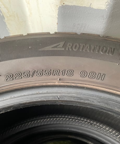 【中古品】M6コンパス用スタッドレスタイヤ
