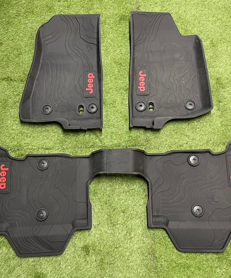 【中古品】JLラングラー用　ラバーマット