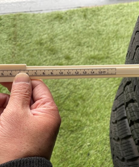【中古品】M6コンパス用スタッドレスタイヤ