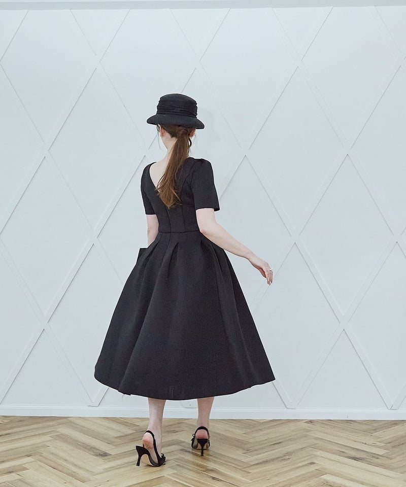 Bonding Dramatic Dress | LADYM