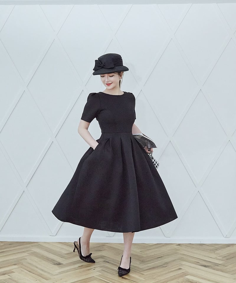 Bonding Dramatic Dress | LADYM