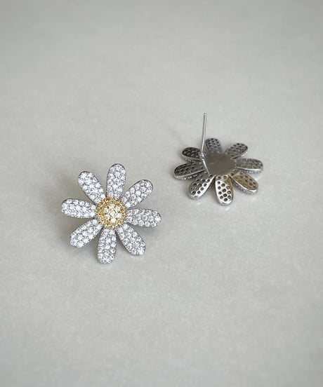 Margaret Pierce / Ring