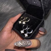 Mini Hoop Flower Pierces