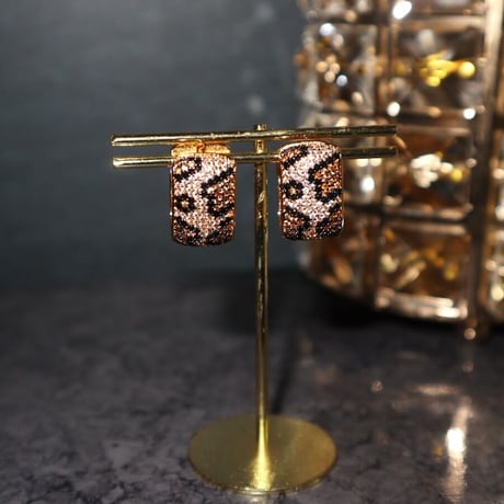 LEO CZ Square Pierces