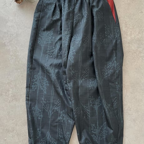 『千穂：CHIHO』Cocoon pants