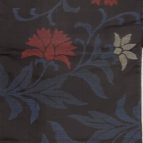 『黒地×赤青の泥大島』ーAntique mud-dyed Oshima Tsumugiー