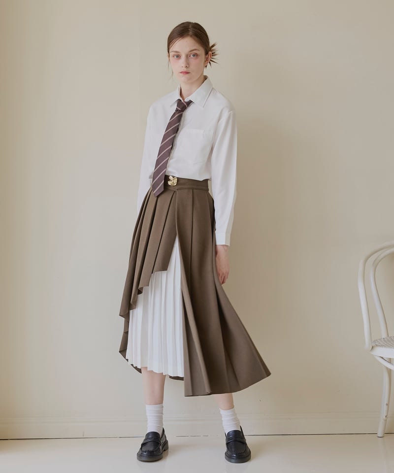 Asymmetry pleats skirt – L 