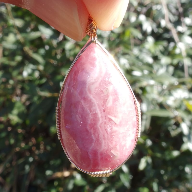 ロードクロサイト（インカローズ）のペンダントトップ | Crystal Light