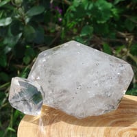 ハーキマーダイヤモンド（連結結晶、虹入り）