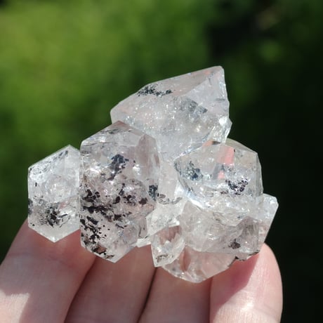 ハーキマーダイヤモンド（連結結晶、虹入り）