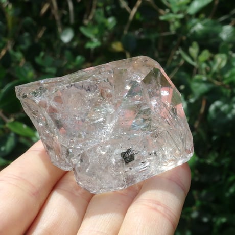 ハーキマーダイヤモンド（連結結晶、虹入り）