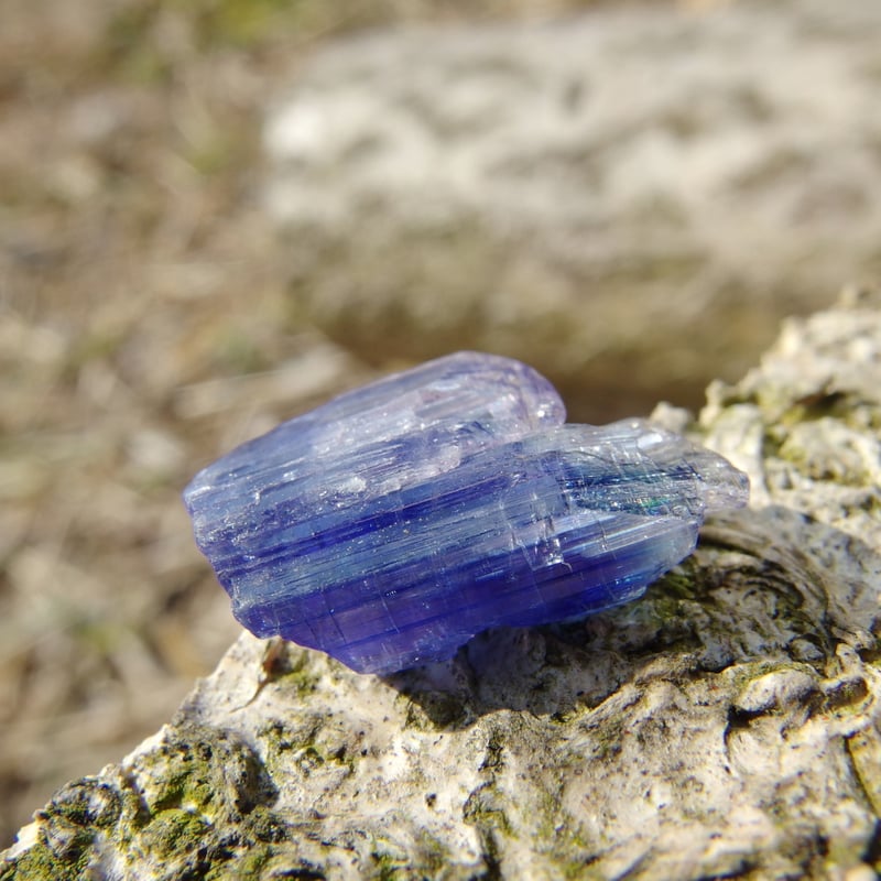 非加熱タンザナイト原石（虹入り）【特典付き】 | Crystal Light